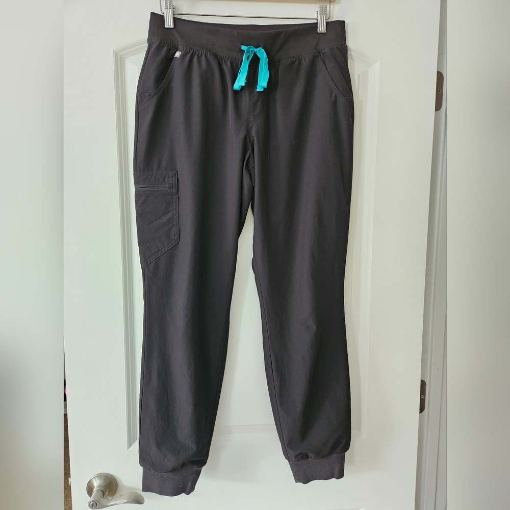 FIGS scrub pant jogger style
